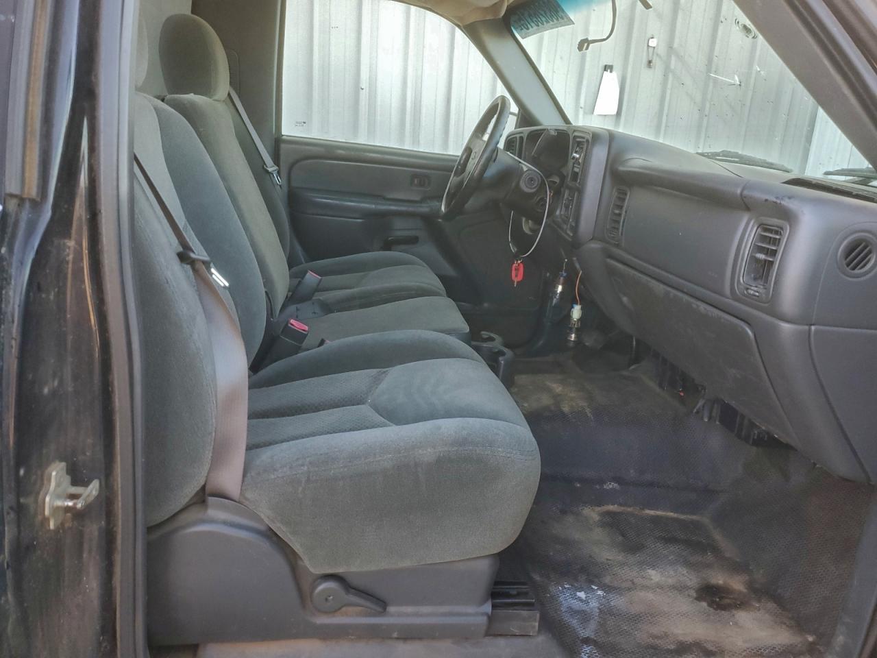 Chevrolet Silverado C1500 Image 4