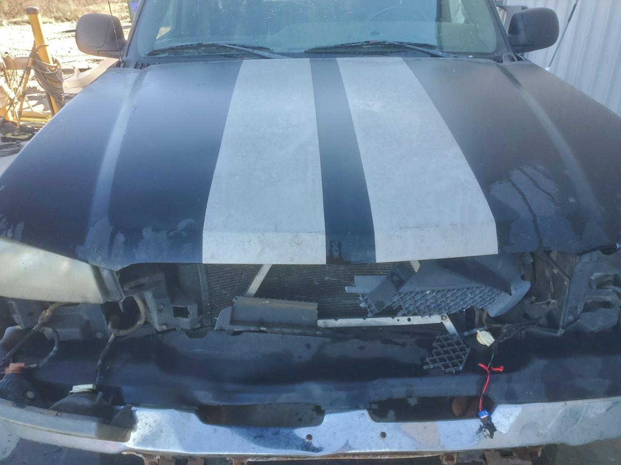 Chevrolet Silverado C1500 Image 12