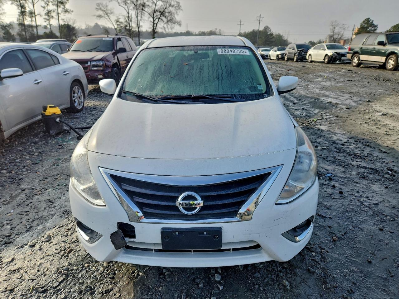 Nissan Versa S Image 6