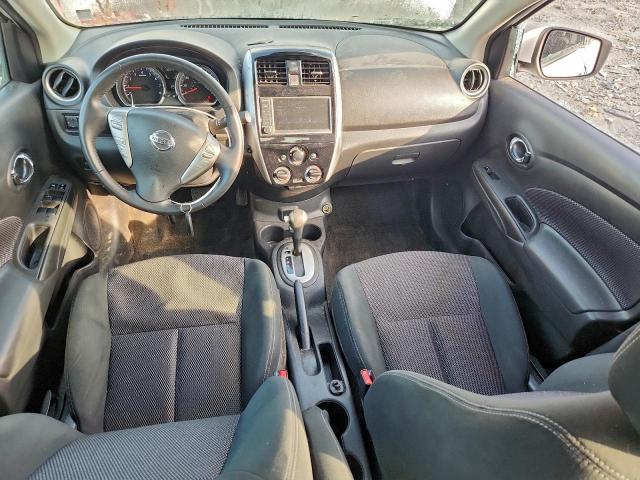 Nissan Versa S Image 11