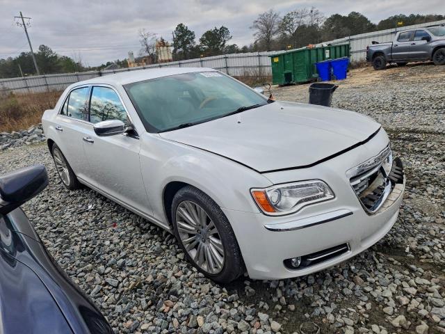 Chrysler 300 Image 9