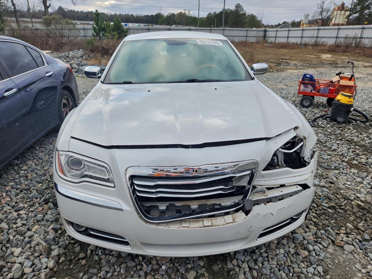 Chrysler 300 Image 10