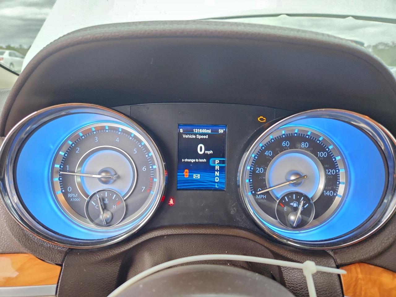 Chrysler 300 Image 12