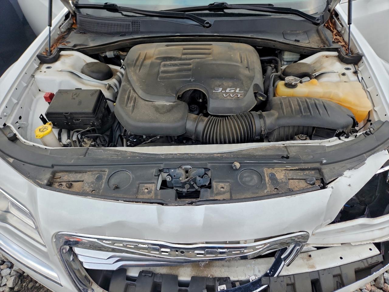 Chrysler 300 Image 4