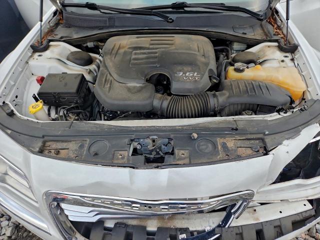 Chrysler 300 Image 4