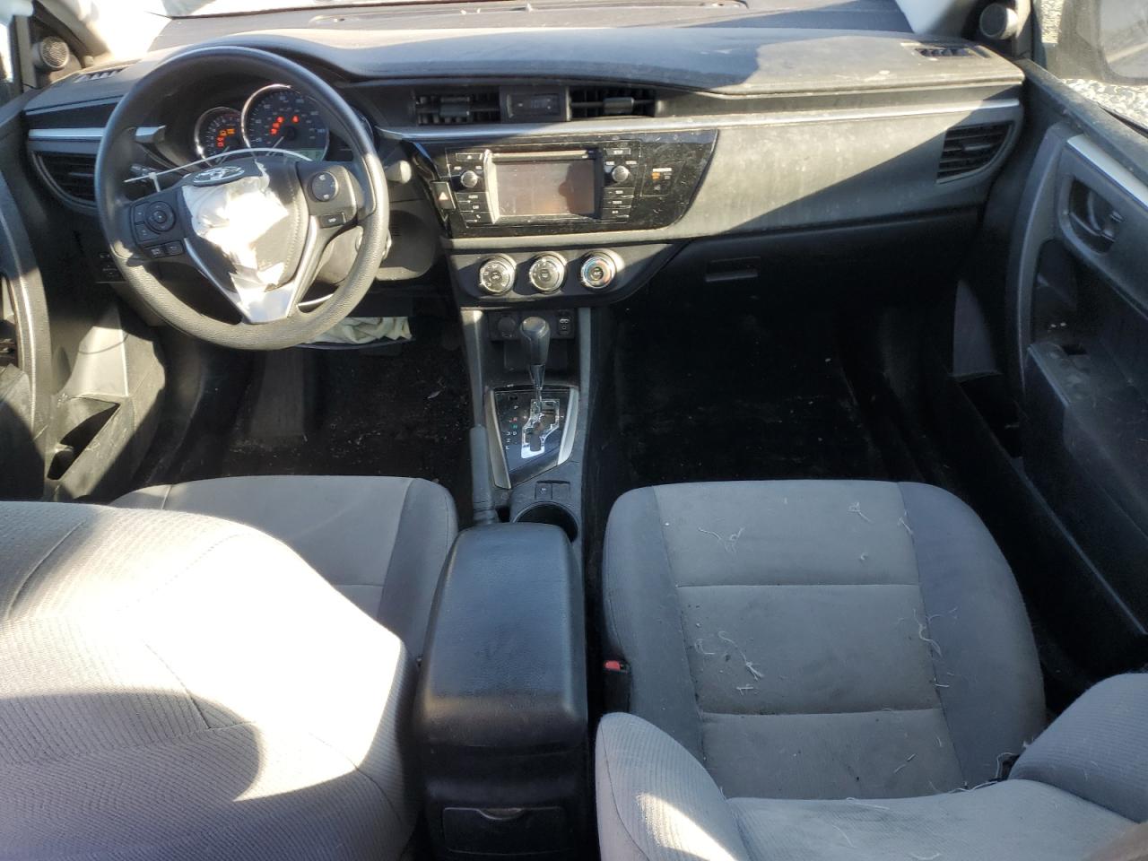 Toyota Corolla L Image 8