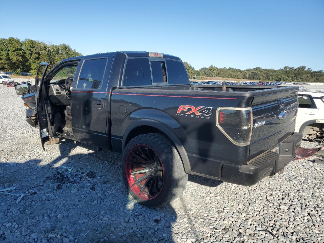 Ford F-150 Supercrew Image 12