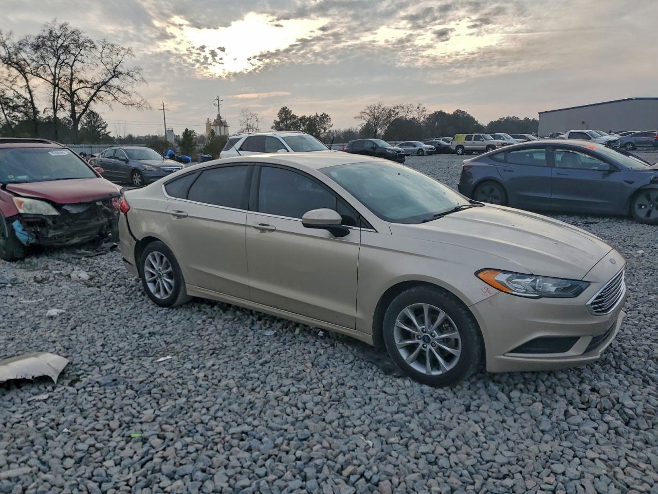 Ford Fusion Se Image 4
