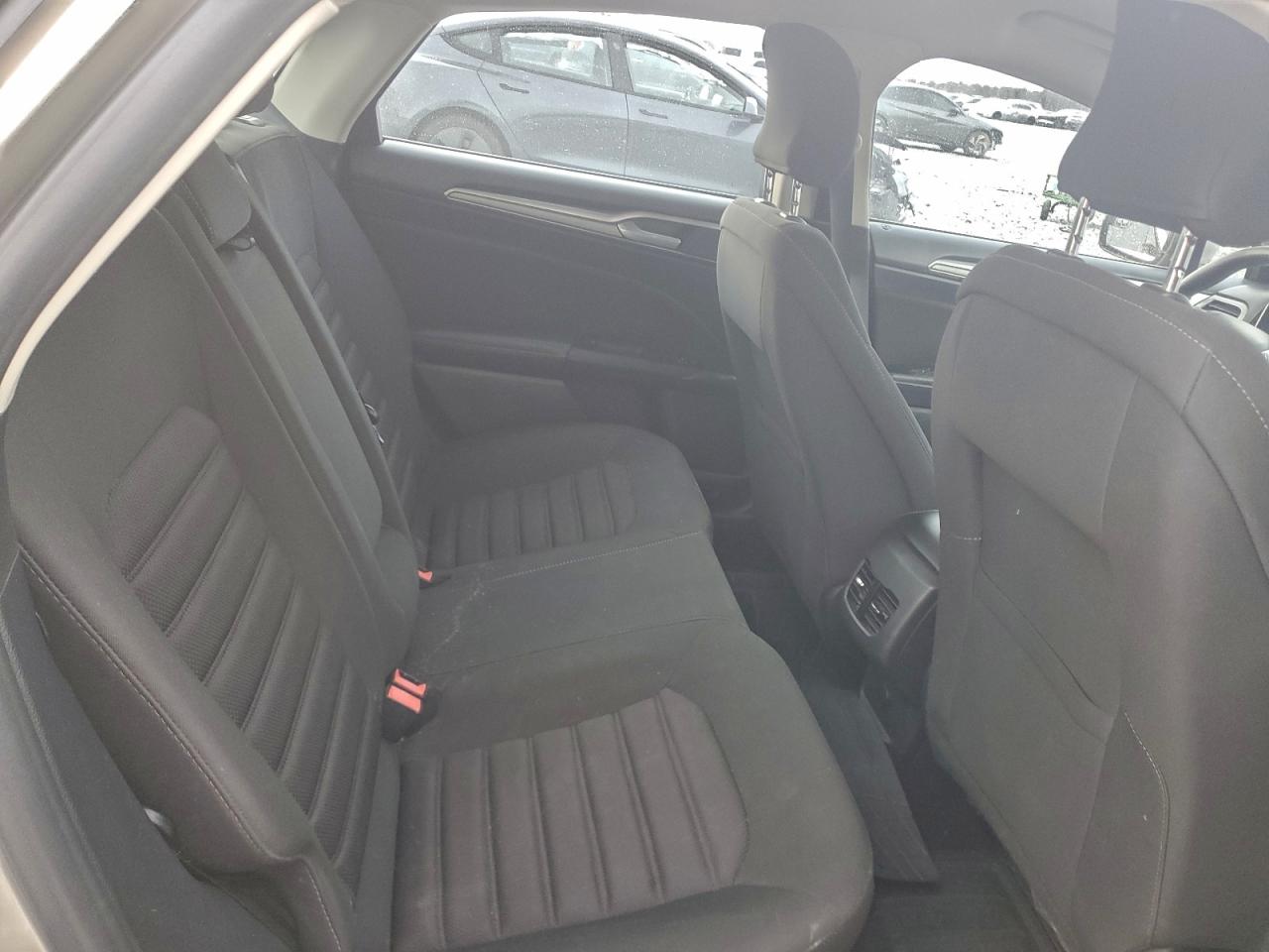 Ford Fusion Se Image 5